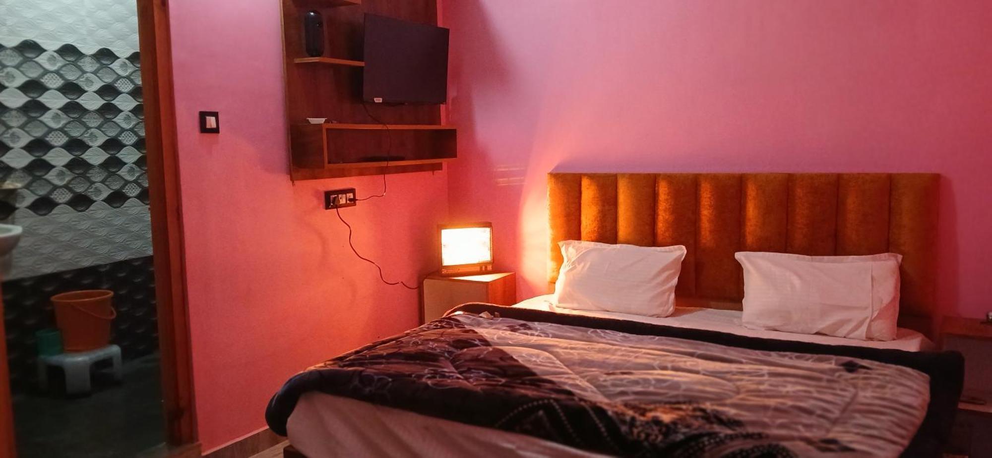 Golden Valley Hotel Kasol Exterior photo